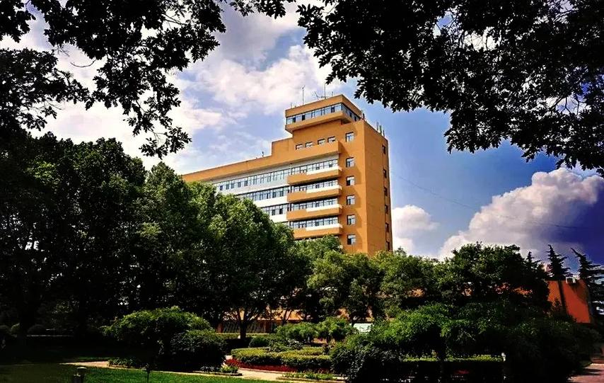 歡迎加入蘭州石化職業(yè)技術(shù)大學(xué)，探索計(jì)算機(jī)軟件技術(shù)開發(fā)的無限可能